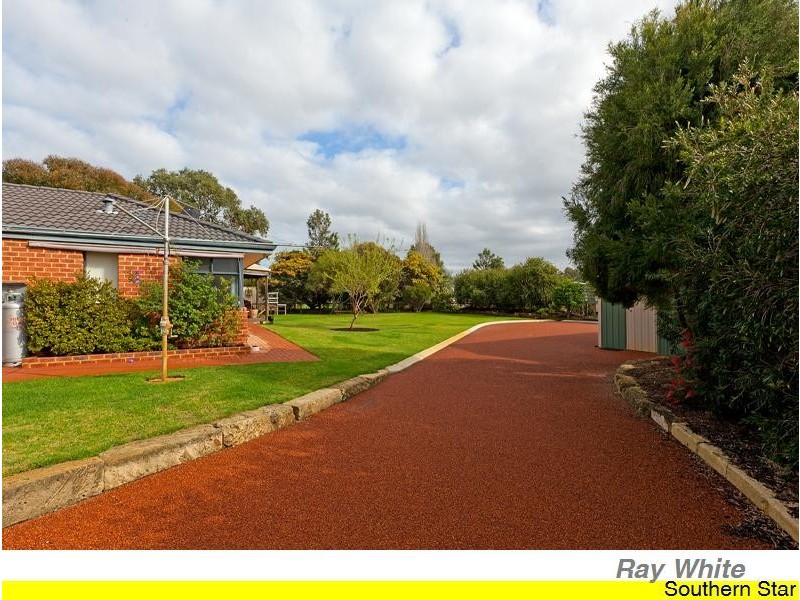 27 Allwood Ave, Hilbert WA 6112