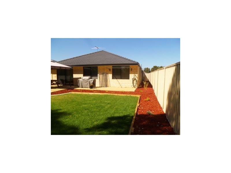Seville Grove WA 6112