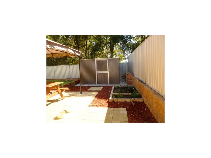 Seville Grove WA 6112