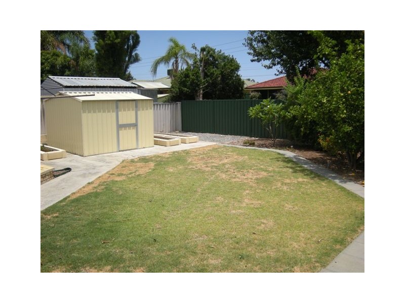 Seville Grove WA 6112