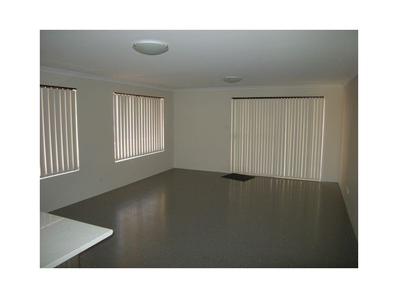 22 Jeffrey Loop, Brookdale WA 6112