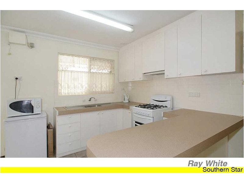 18 Banksia Road, Camillo WA 6111