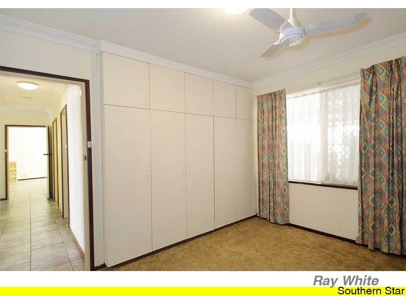 18 Banksia Road, Camillo WA 6111