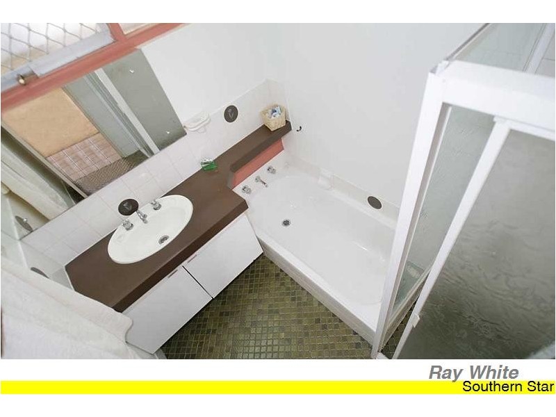 18 Banksia Road, Camillo WA 6111