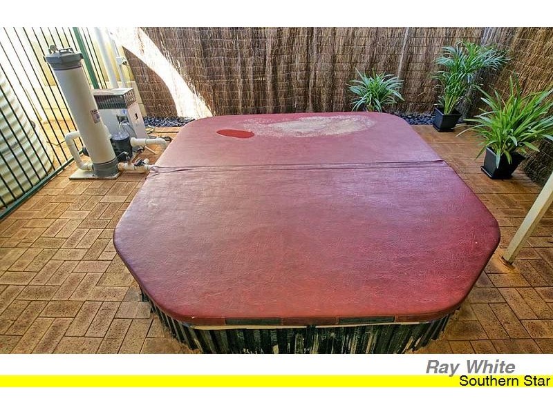 18 Banksia Road, Camillo WA 6111