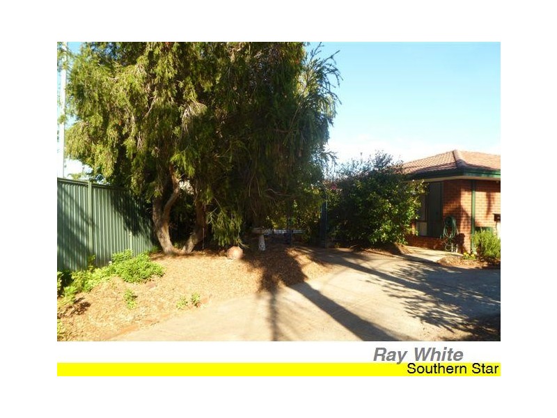 6 Cowra Court, Armadale WA 6112