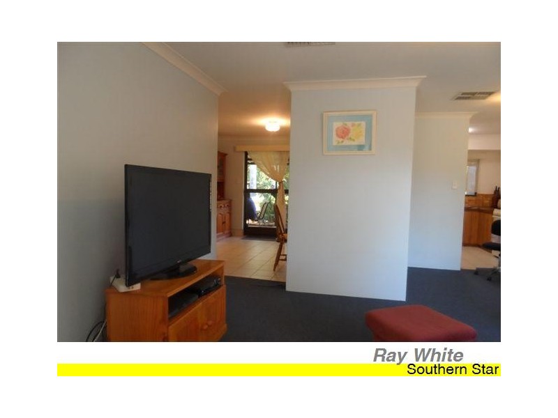 6 Cowra Court, Armadale WA 6112