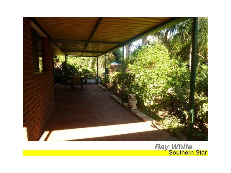 6 Cowra Court, Armadale WA 6112