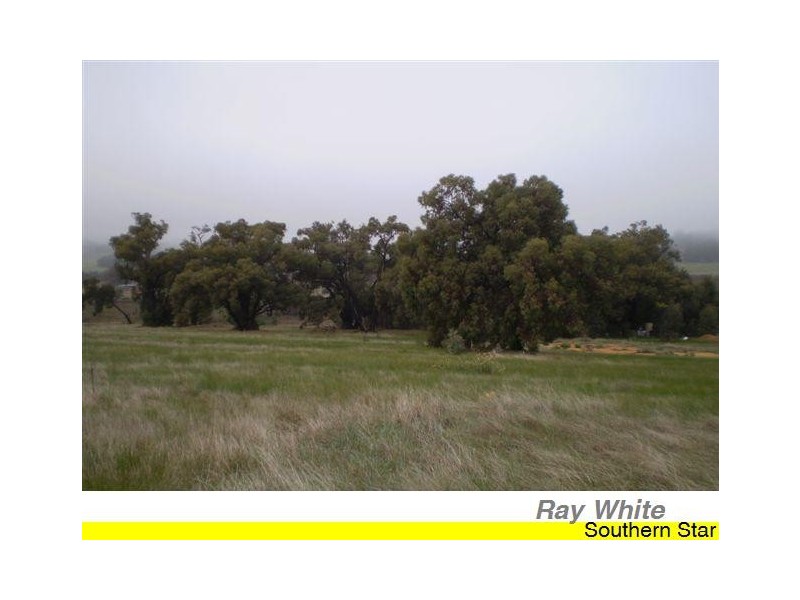 18 Mellows Road, Wandering WA 6308