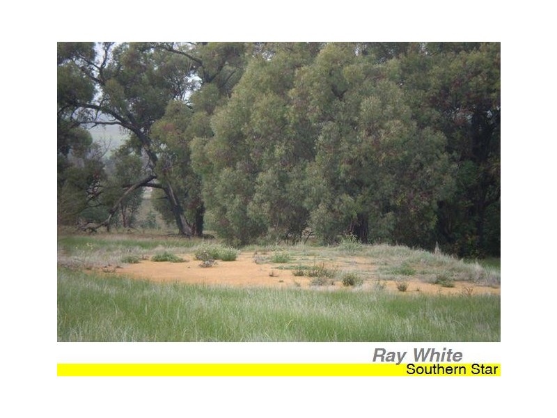 18 Mellows Road, Wandering WA 6308