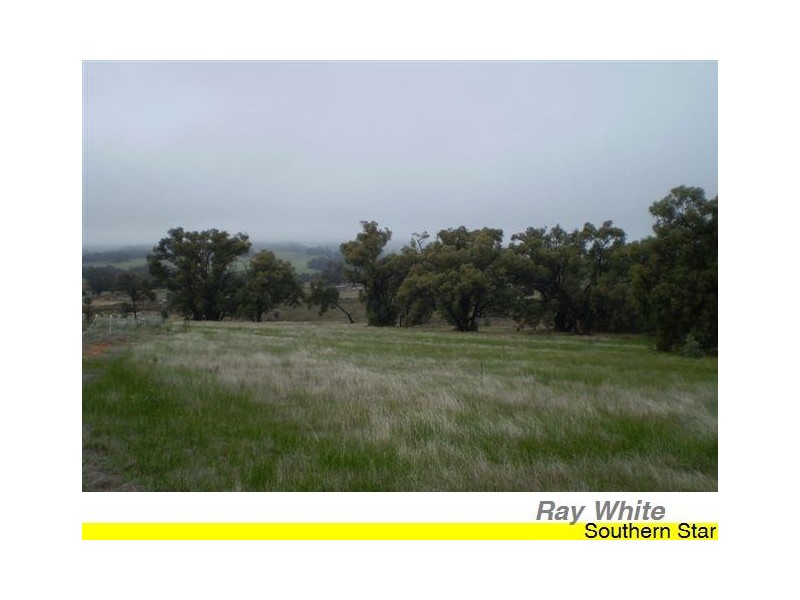 18 Mellows Road, Wandering WA 6308