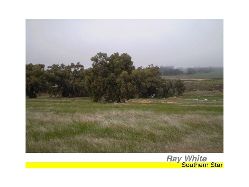 18 Mellows Road, Wandering WA 6308