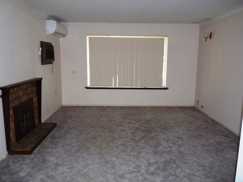 11 Werndley Street, Armadale WA 6112