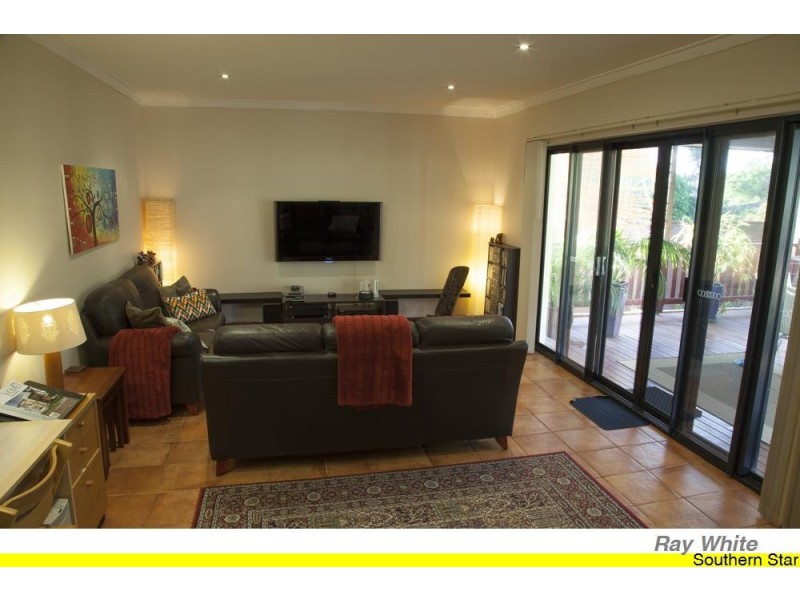 24 Peter Street, Kelmscott WA 6111