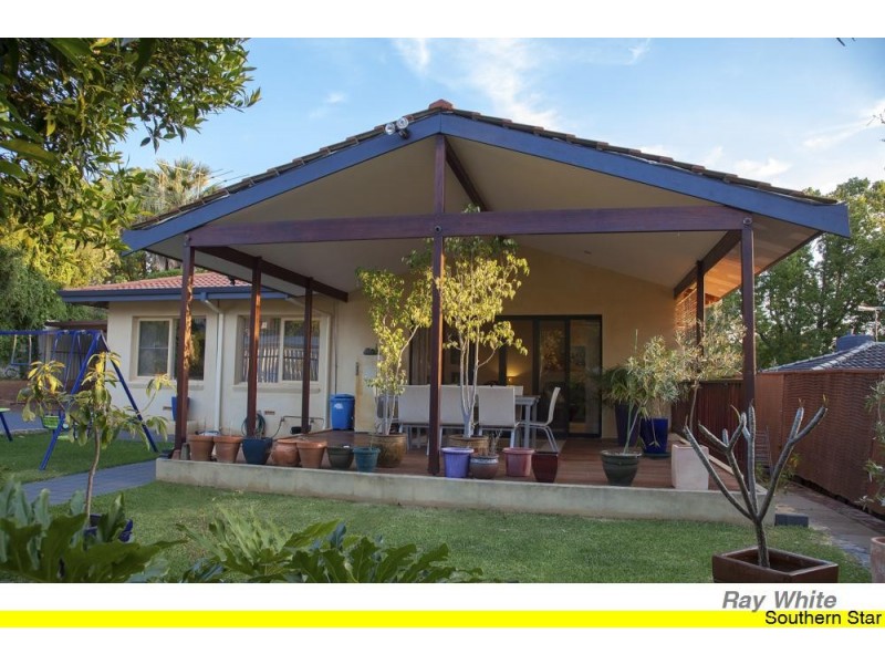 24 Peter Street, Kelmscott WA 6111