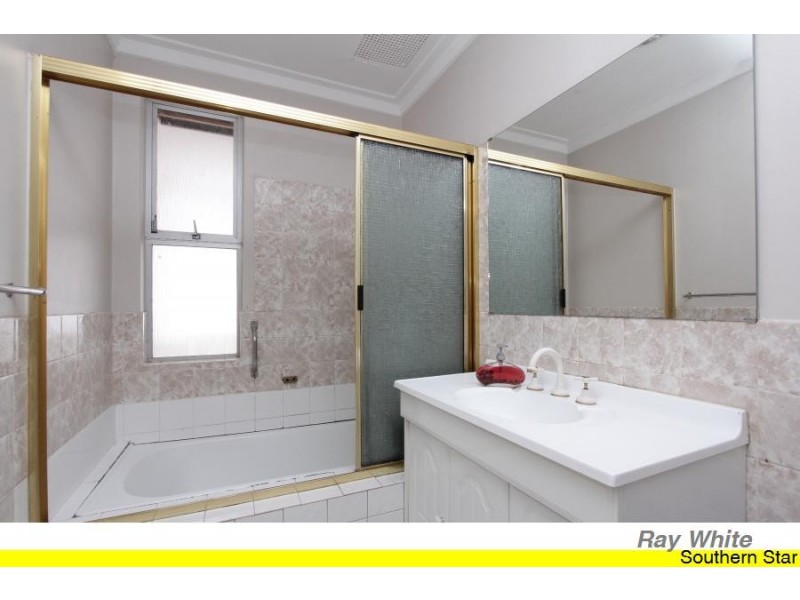 7 Hickson Avenue, Armadale WA 6112