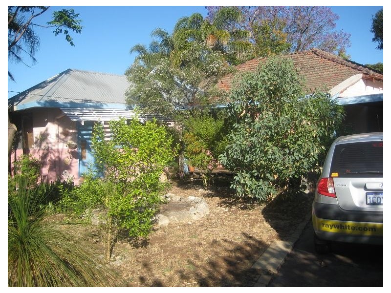 30 Third Avenue, Kelmscott WA 6111