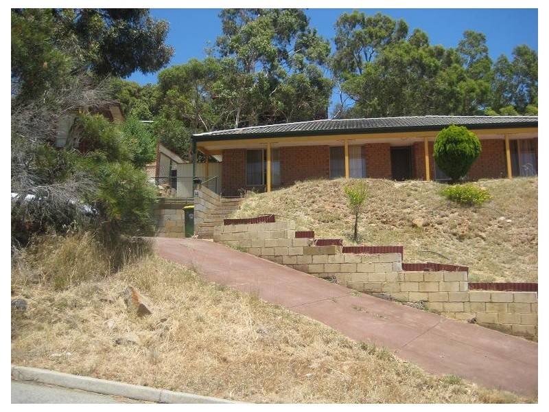 14 Amethyst Crescent, Mount Richon WA 6112