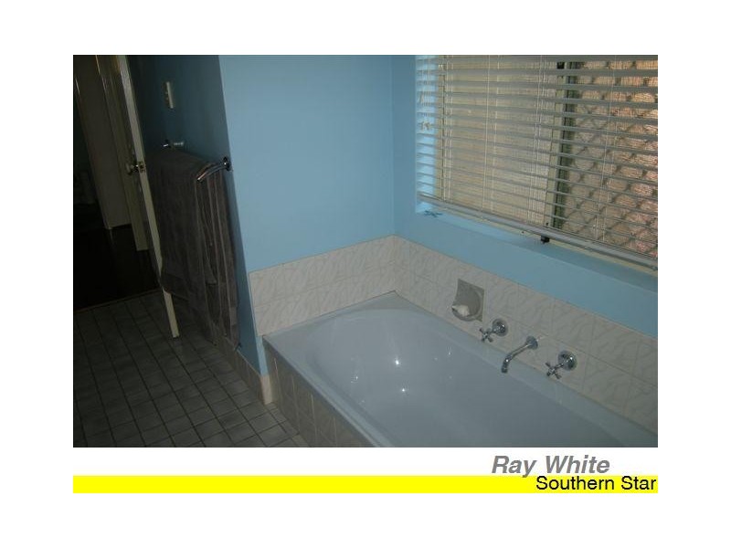 5 Jooleen Way, Thornlie WA 6108