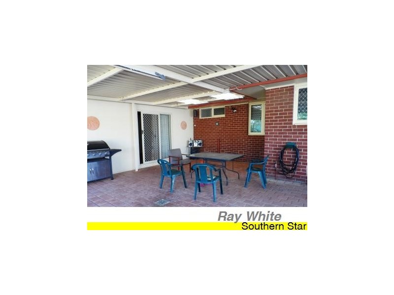 16 Grasmere Place, Kelmscott WA 6111
