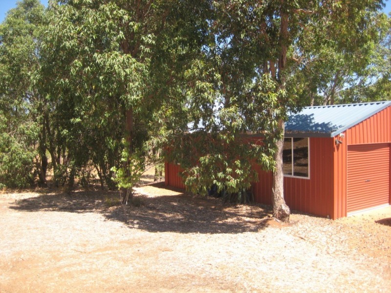 12 Blissett Drive, Bedfordale WA 6112