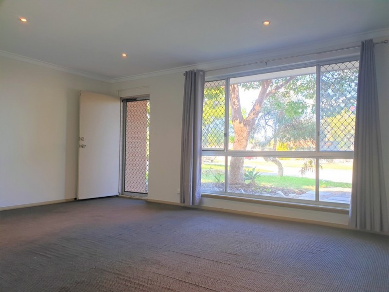 29 Burrowa Street, Armadale WA 6112