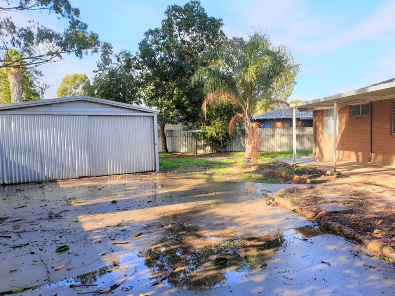 29 Burrowa Street, Armadale WA 6112