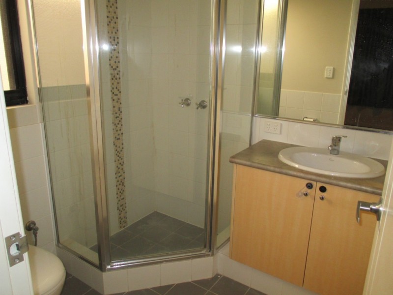 4/52 Fifth Road, Armadale WA 6112