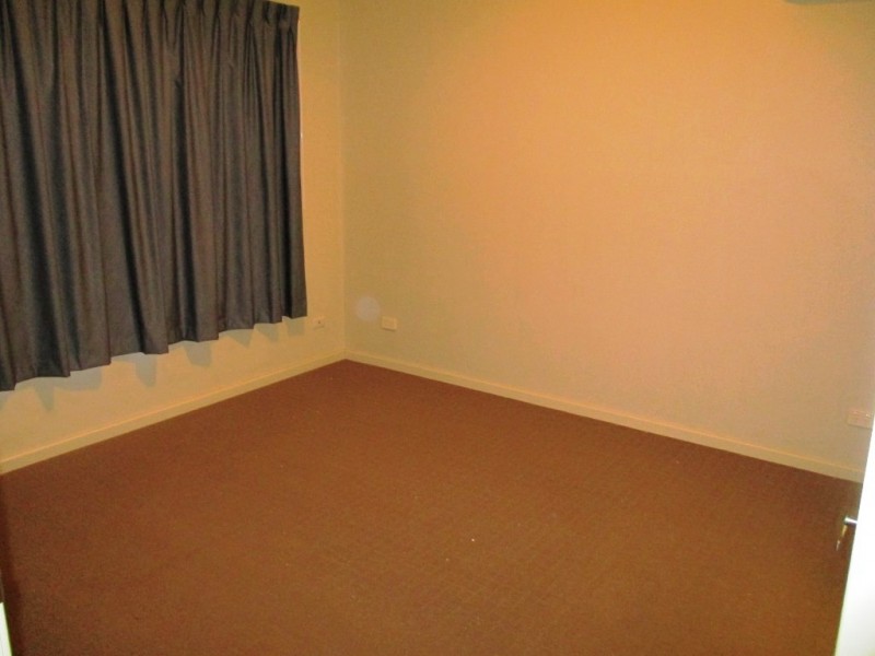 4/52 Fifth Road, Armadale WA 6112