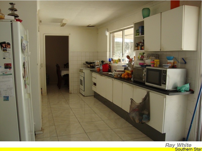 5 Slee Avenue, Kelmscott WA 6111