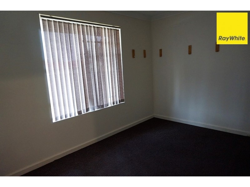 9 Hakea Road, Camillo WA 6111