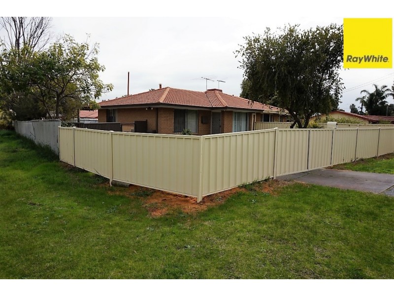 9 Hakea Road, Camillo WA 6111