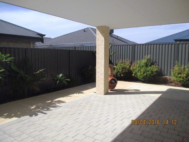 9 Larimar Parade, Byford WA 6122