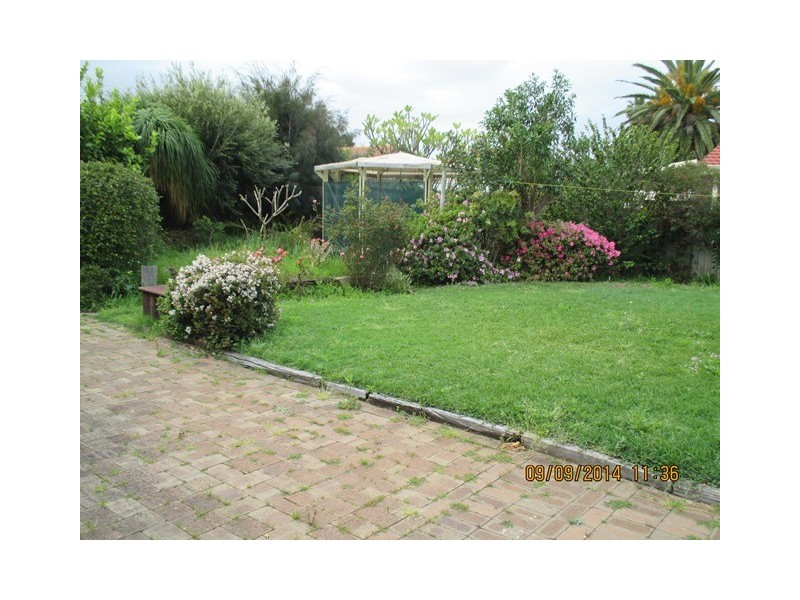 20 Elanora Road, Armadale WA 6112