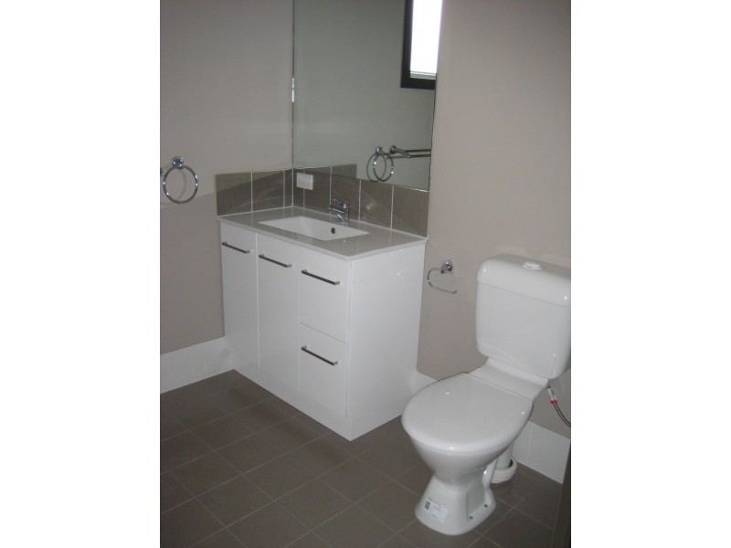 18 McLernon Place, South Lake WA 6164