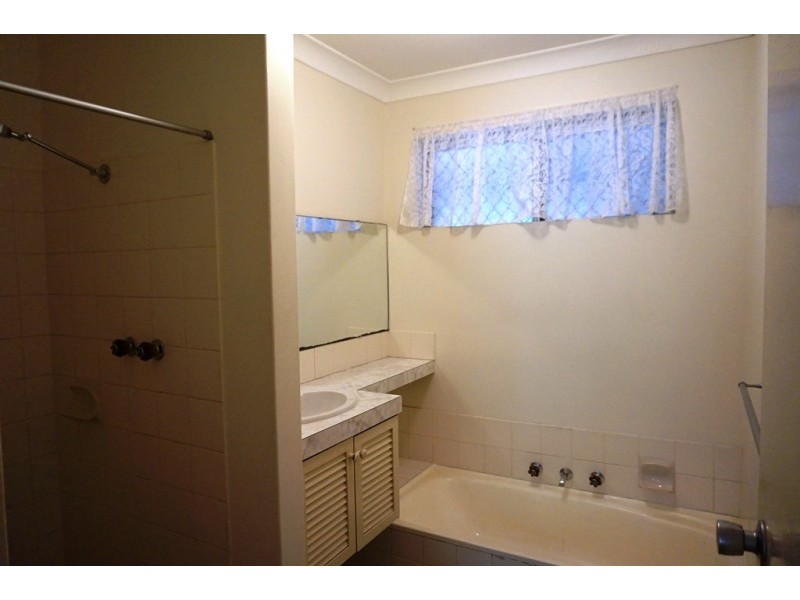 22 Dollis Way, Camillo WA 6111