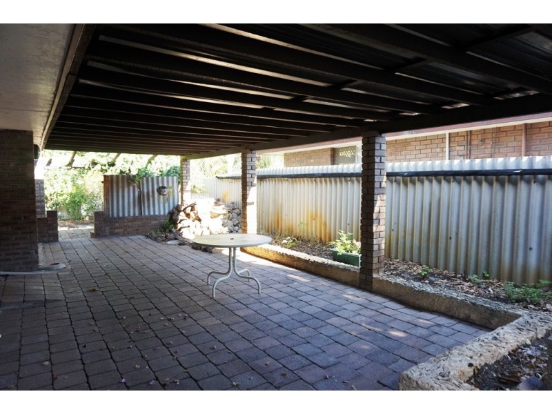22 Dollis Way, Camillo WA 6111