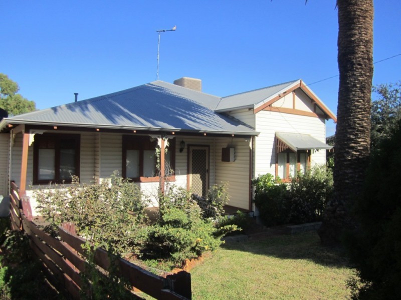 24 William Street, Armadale WA 6112