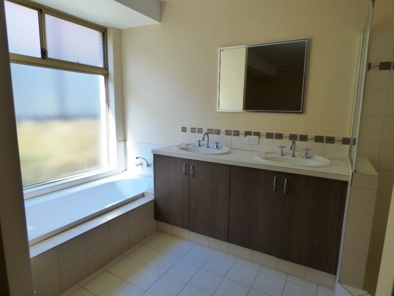 4 Bofors Lane, Byford WA 6122