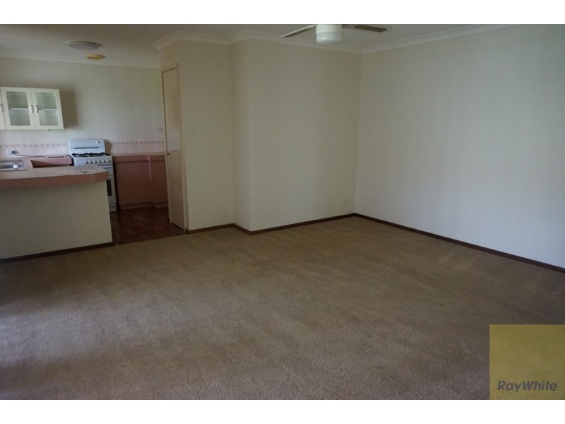 4/6 Bertram Street, Maddington WA 6109