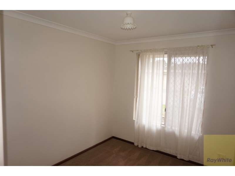 4/6 Bertram Street, Maddington WA 6109