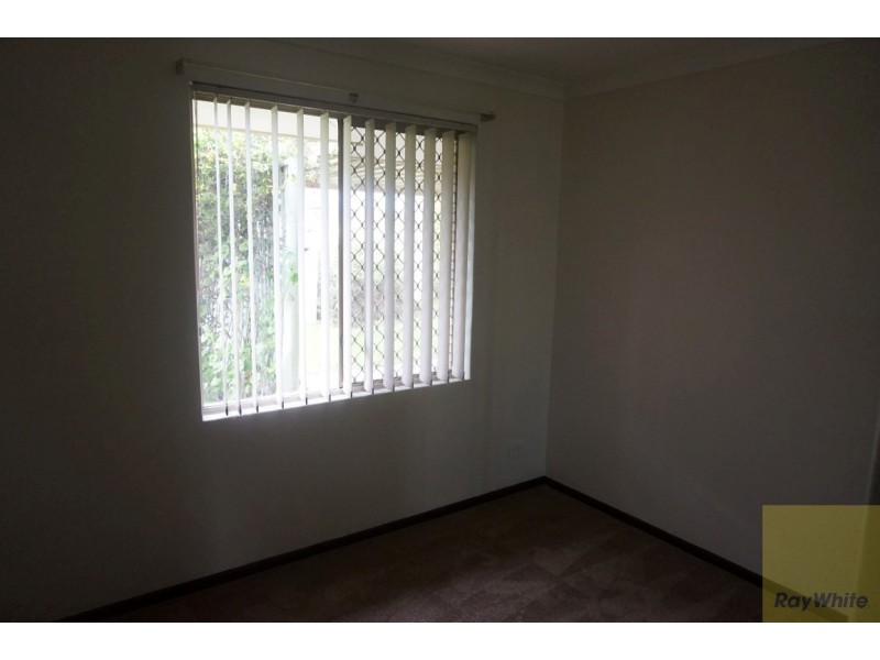 4/6 Bertram Street, Maddington WA 6109