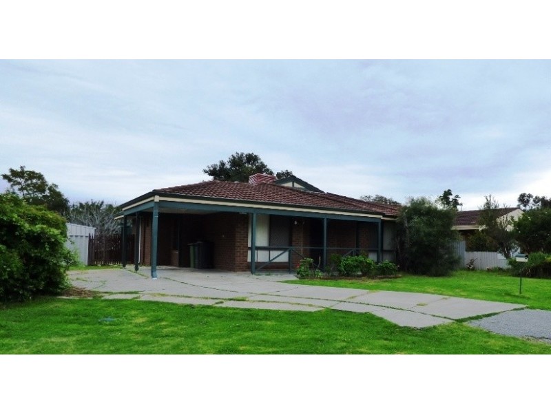 9 Excalibur Circle, Camillo WA 6111