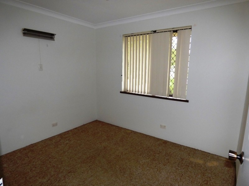 9 Excalibur Circle, Camillo WA 6111