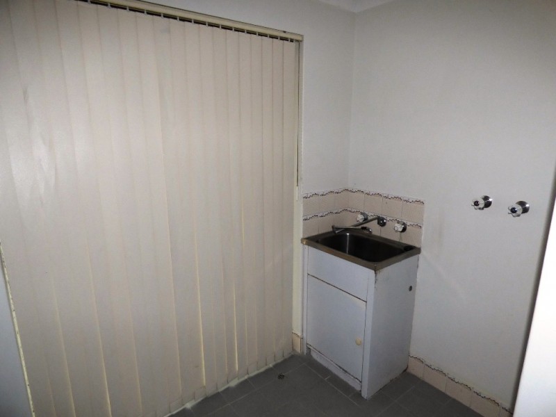 9 Excalibur Circle, Camillo WA 6111