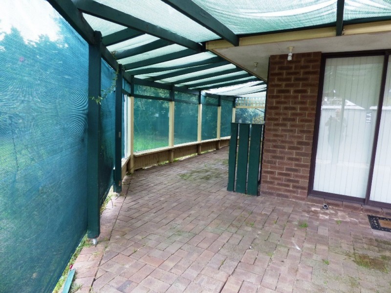 9 Excalibur Circle, Camillo WA 6111