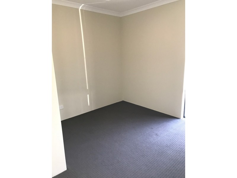 62a Williams Road, Armadale WA 6112