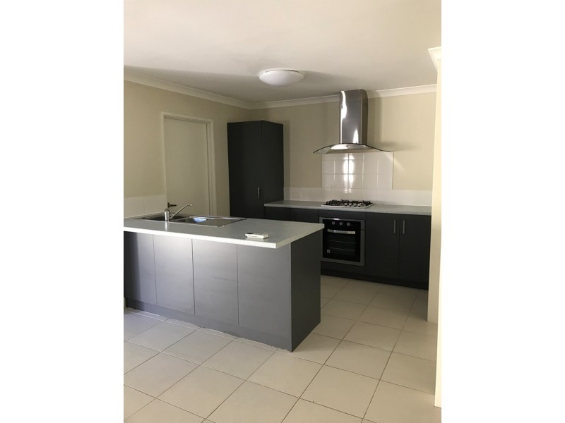 62a Williams Road, Armadale WA 6112