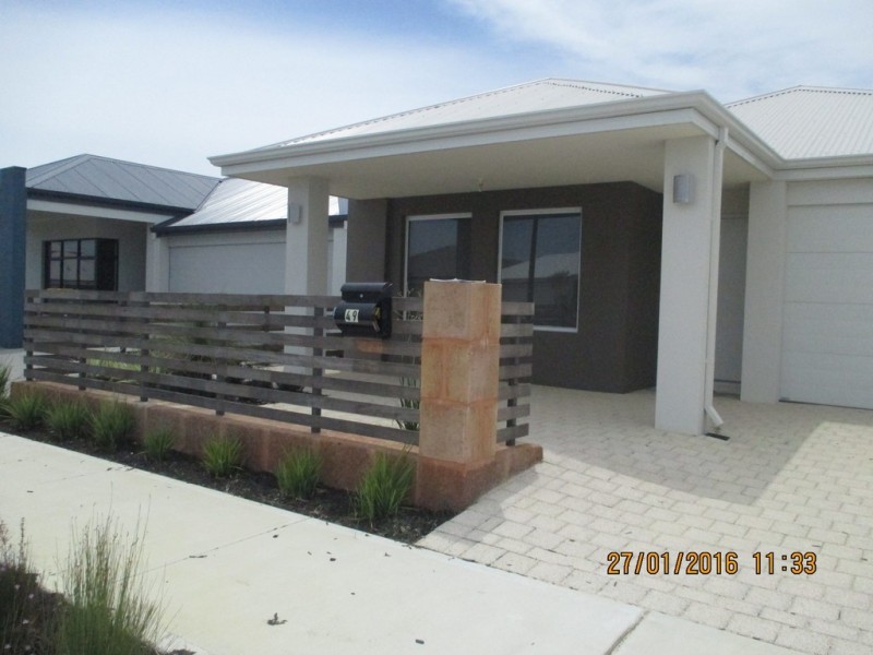 49 Strathclyde Circuit, Champion Lakes WA 6111