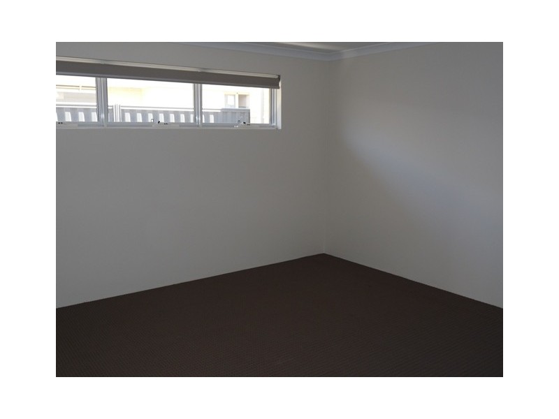 49 Strathclyde Circuit, Champion Lakes WA 6111